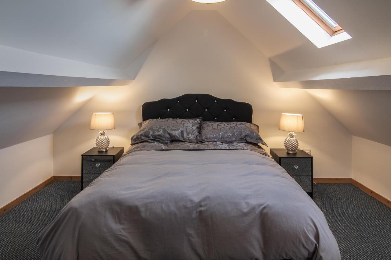 Stunning Church Conversion Close To The Tower Blackpool Exterior photo